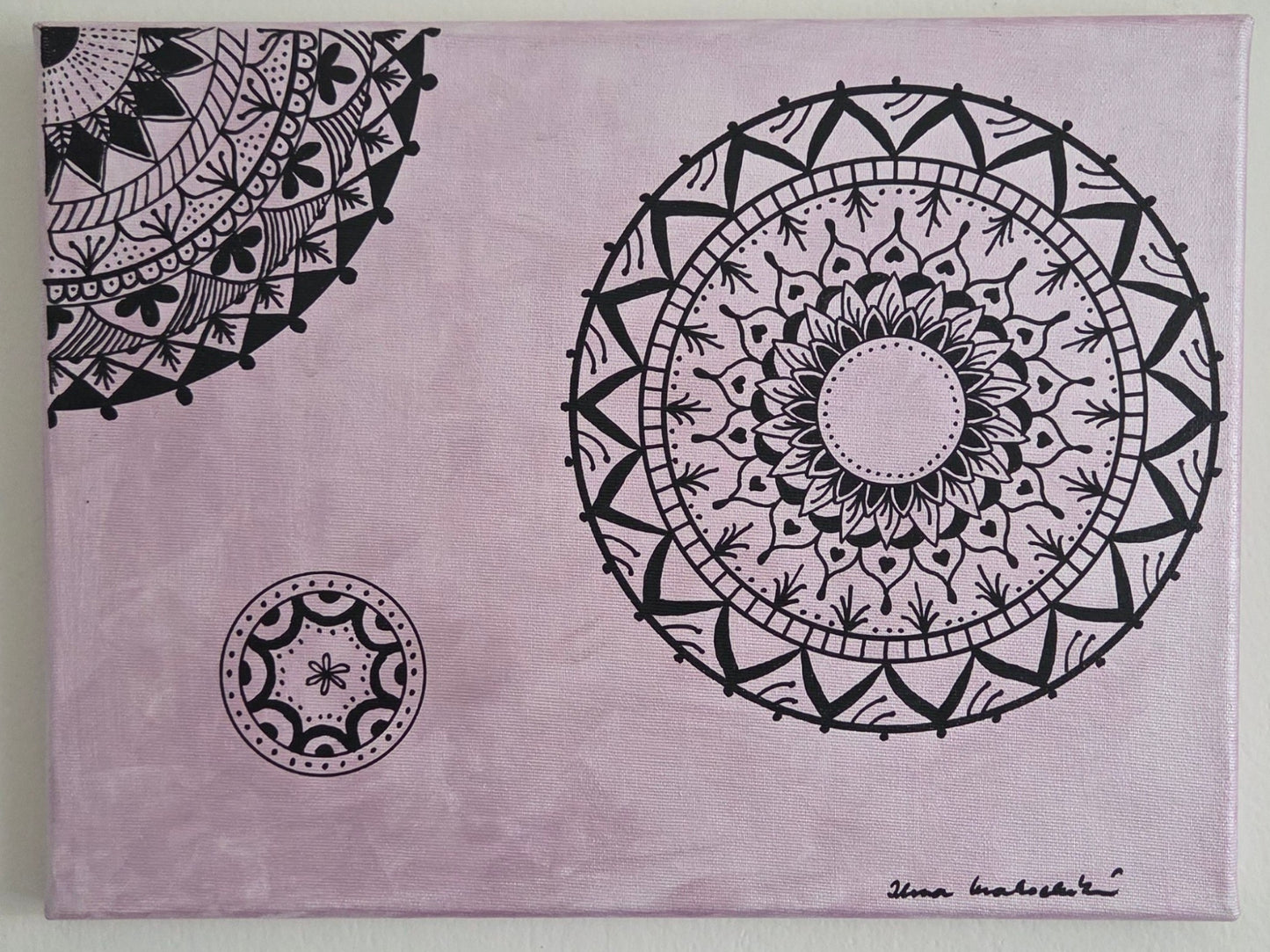 mandala lila s černou