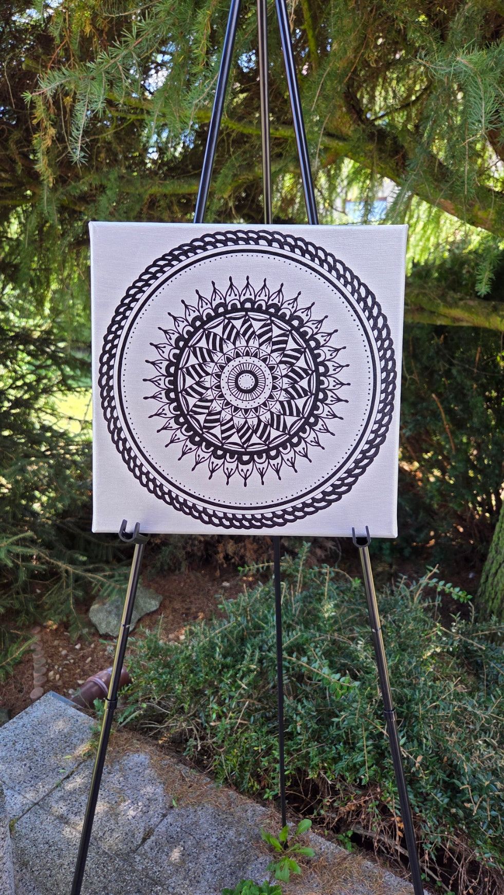 mandala stříbrná s černou